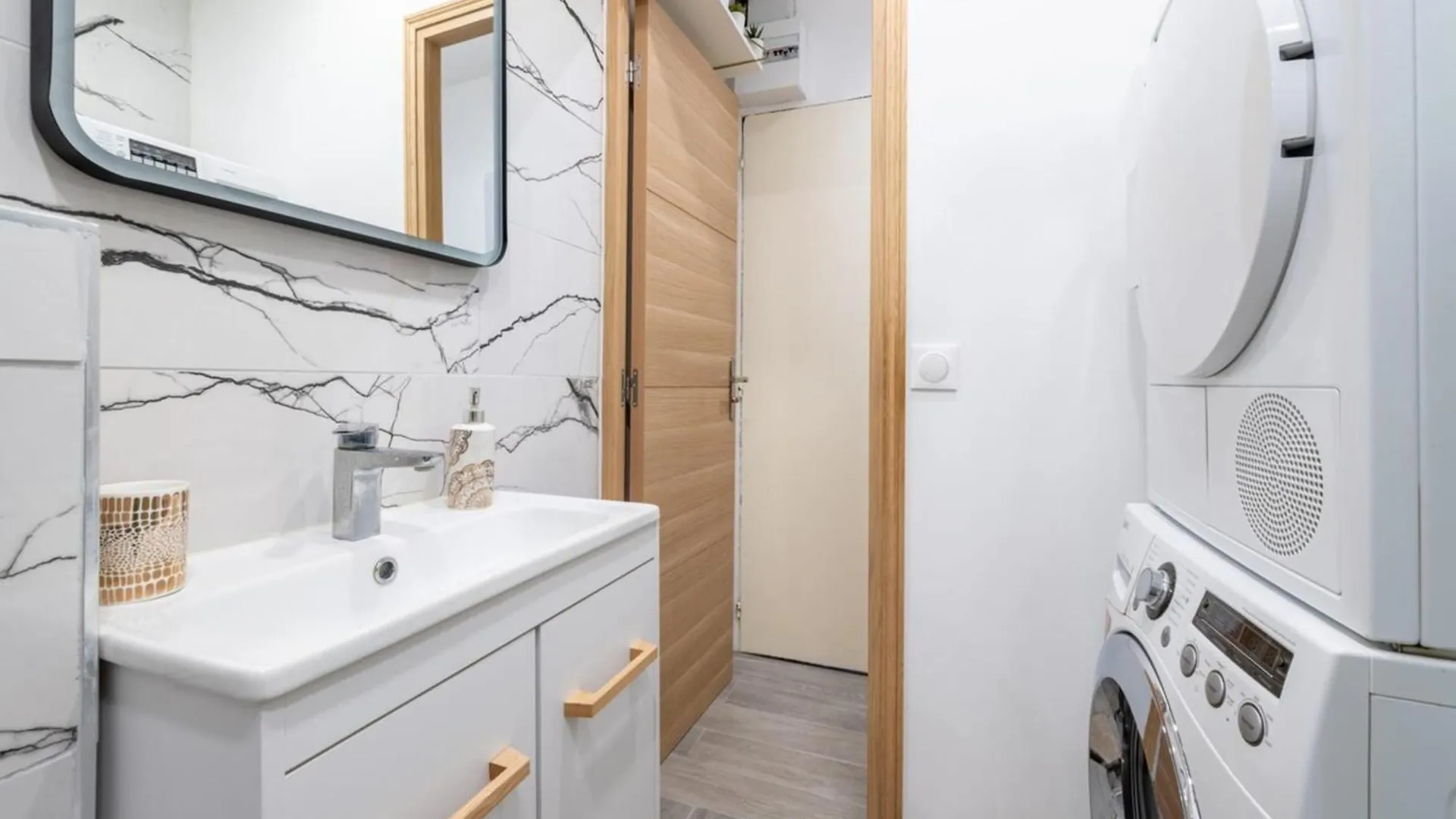 Stylish Contemporary 1bd Apartmentmenilmontant * Paris